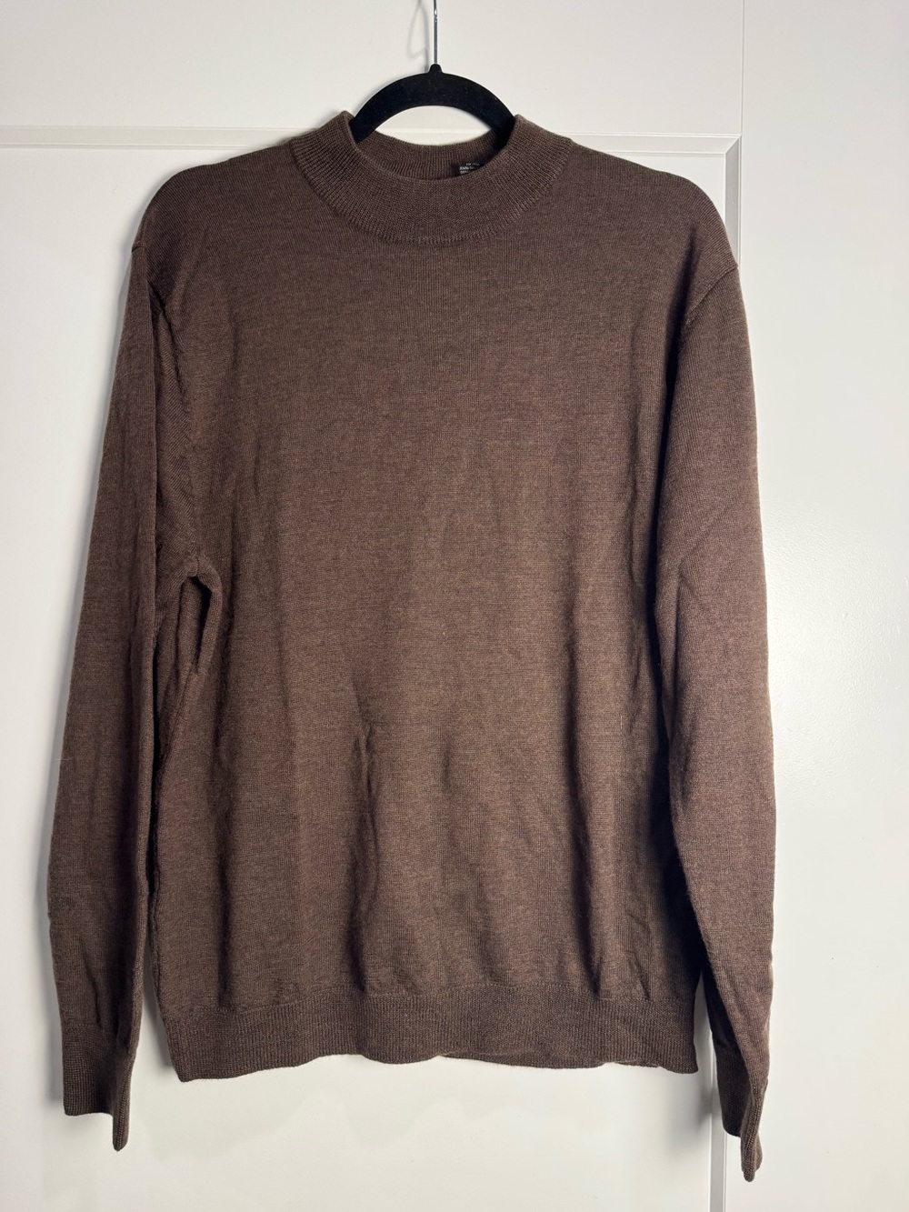 W.H.Belk chocolate brown Merino Wool Pullover Sweater Mens Soft Lightweigt